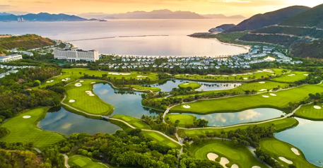 Review sân golf Vinpearl Nha Trang nằm bên vịnh biển đẹp bậc nhất thế giới
