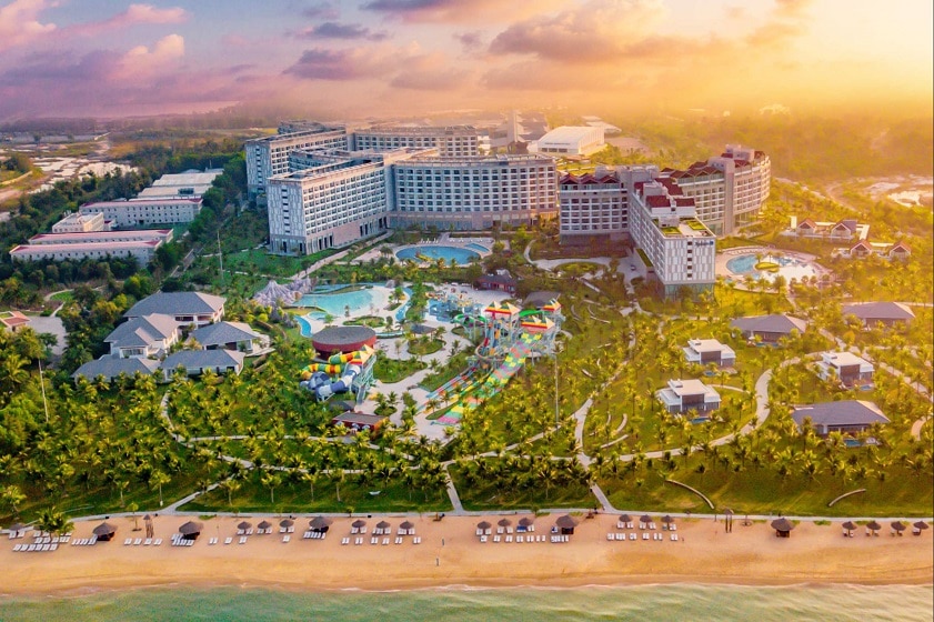 Các loại phòng ở Vinpearl Phú Quốc Toàn cảnh VinOasis Phú Quốc bên bờ biển xinh đẹp