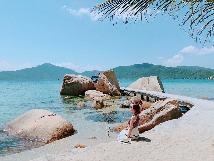 Những bãi biển Nha Trang thơ mộng