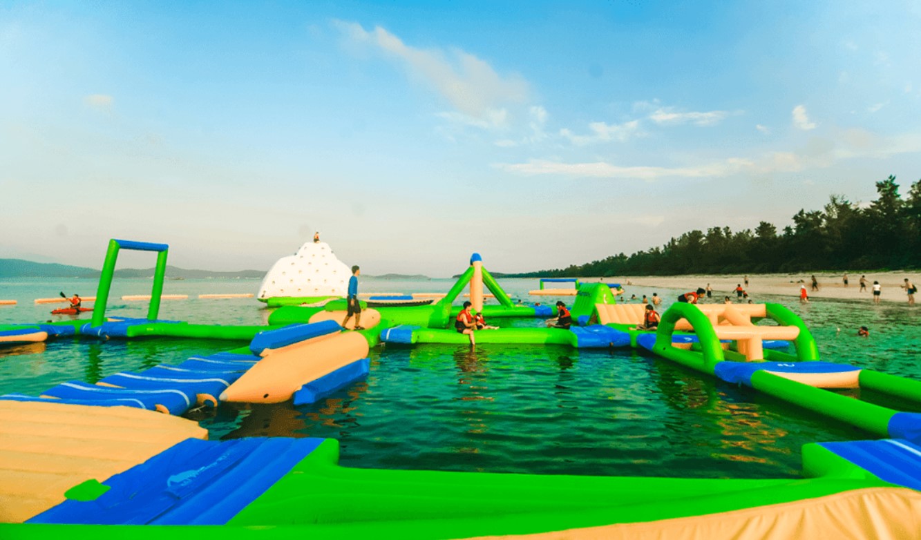 công viên nước bơm hơi tại Coto Park 