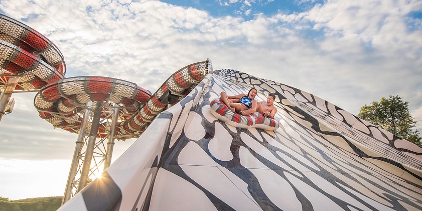 trượt nước ở Noah’s Ark Mỹ