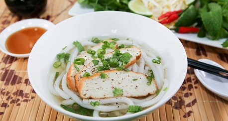 Bánh canh Phú Quốc: Bỏ túi 04 món đặc sắc & list quán ngon nổi tiếng