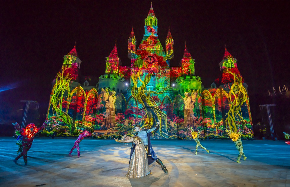 Kem bơ Nha Trang Tata Show đặc sắc tại VinWonders Nha Trang