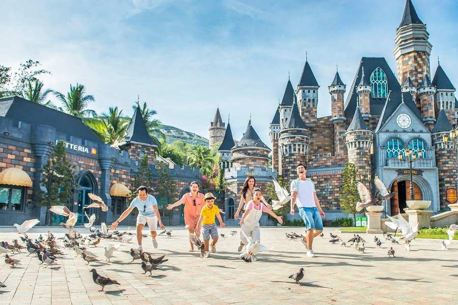 Thỏa sức vui chơi, khám phá tại VinWonders Nha Trang