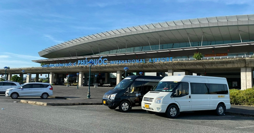 Sân bay Phú Quốc Di chuyển từ sân bay về Vinpearl bằng taxi