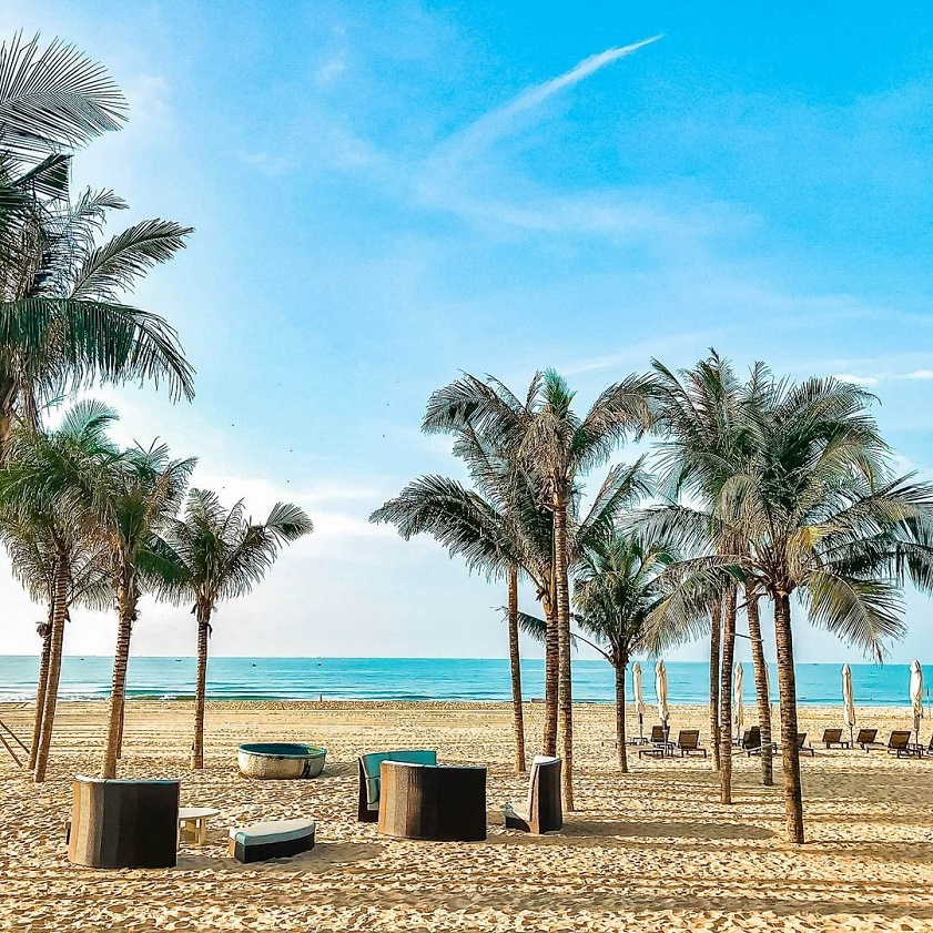 Khung cảnh bình yên ở Hồ Tràm 