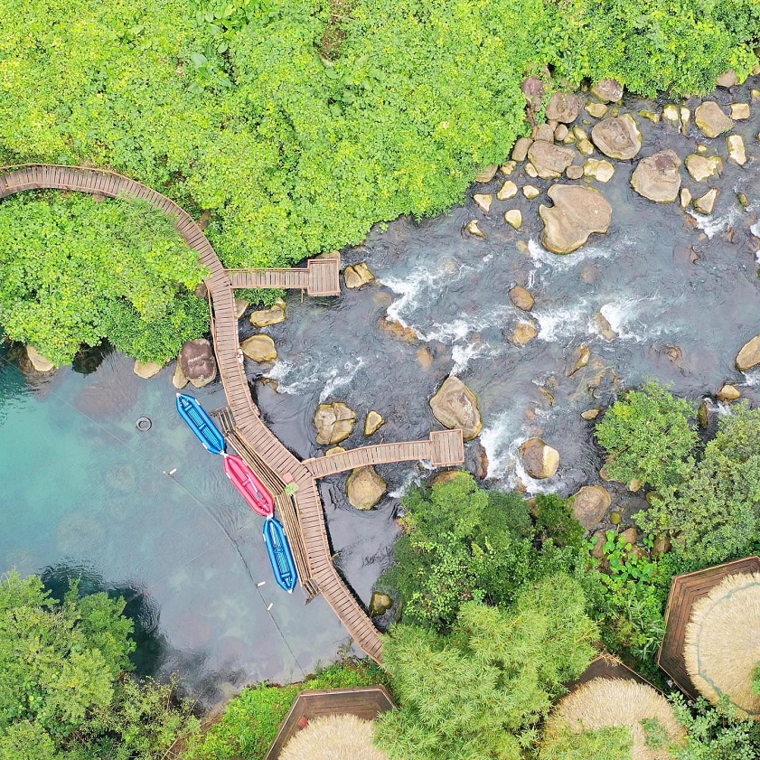 Suối Nước Moọc