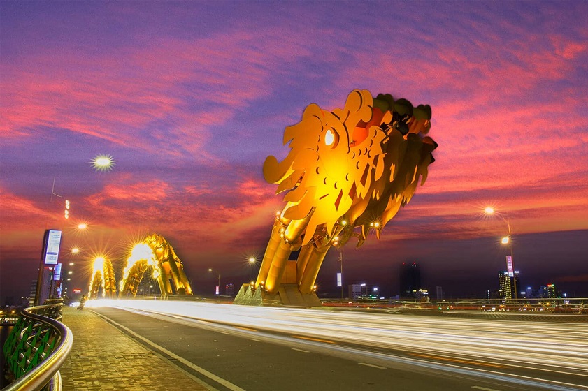 Cầu Rồng lung linh lộng lẫy về đêm