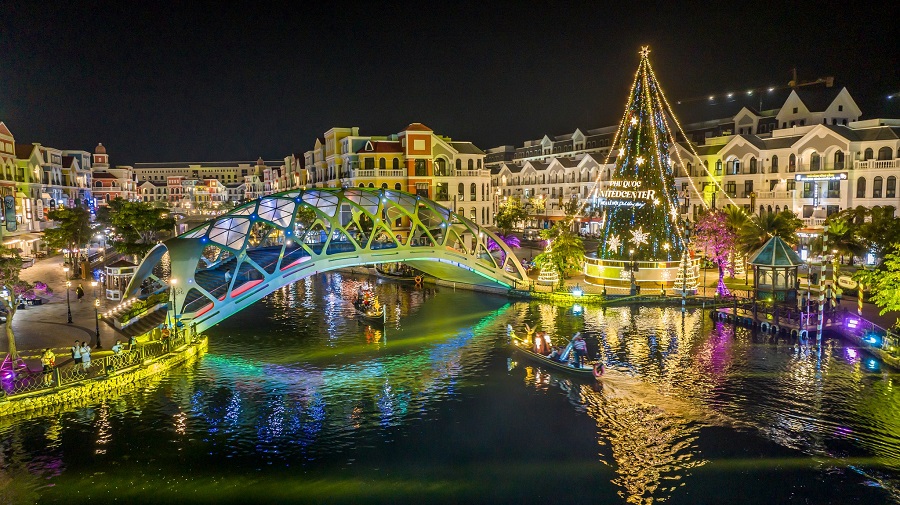 Đắm mình trong không gian lễ hội nhộn nhịp tại Grand World Phú Quốc