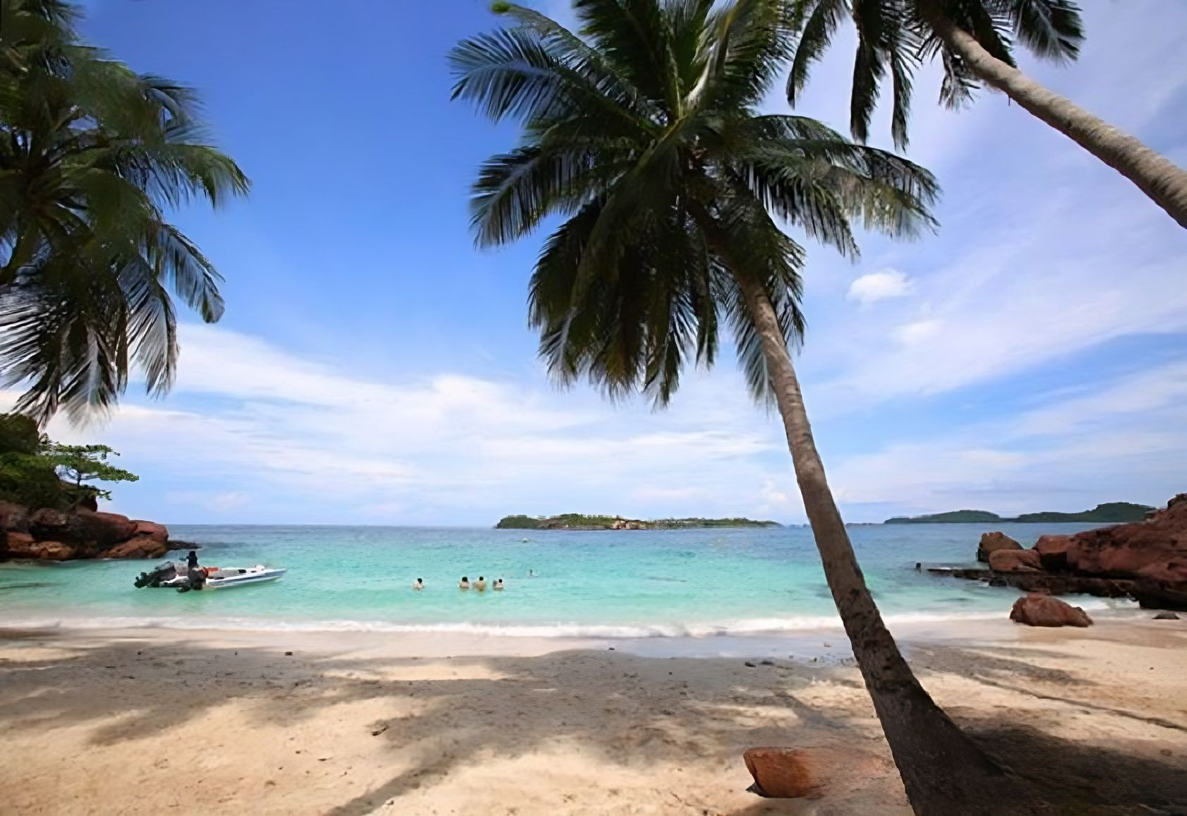 Cảnh biển hoang sơ, thơ mộng tuyệt đẹp