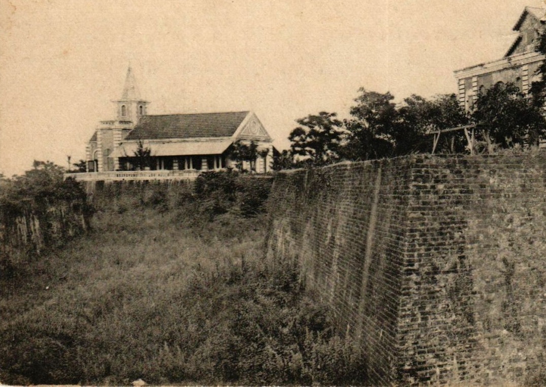 Thành Điện Hải là nơi Ông Ích Khiêm cùng quân dân Đà Nẵng chiến đấu chống lại liên quân Pháp - Tây Ban Nha năm 1858