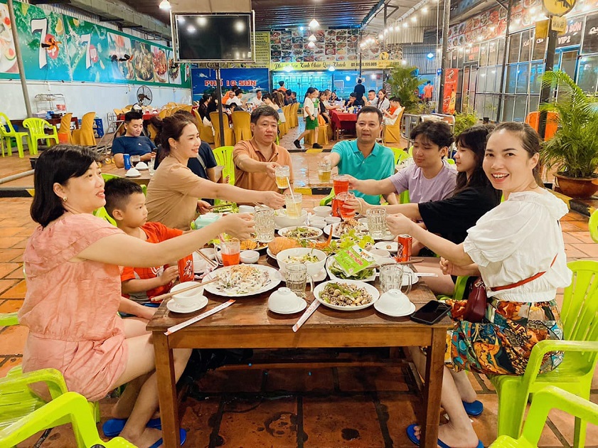 Quán lẩu hải sản Phú Quốc - Phố 10 Sơn