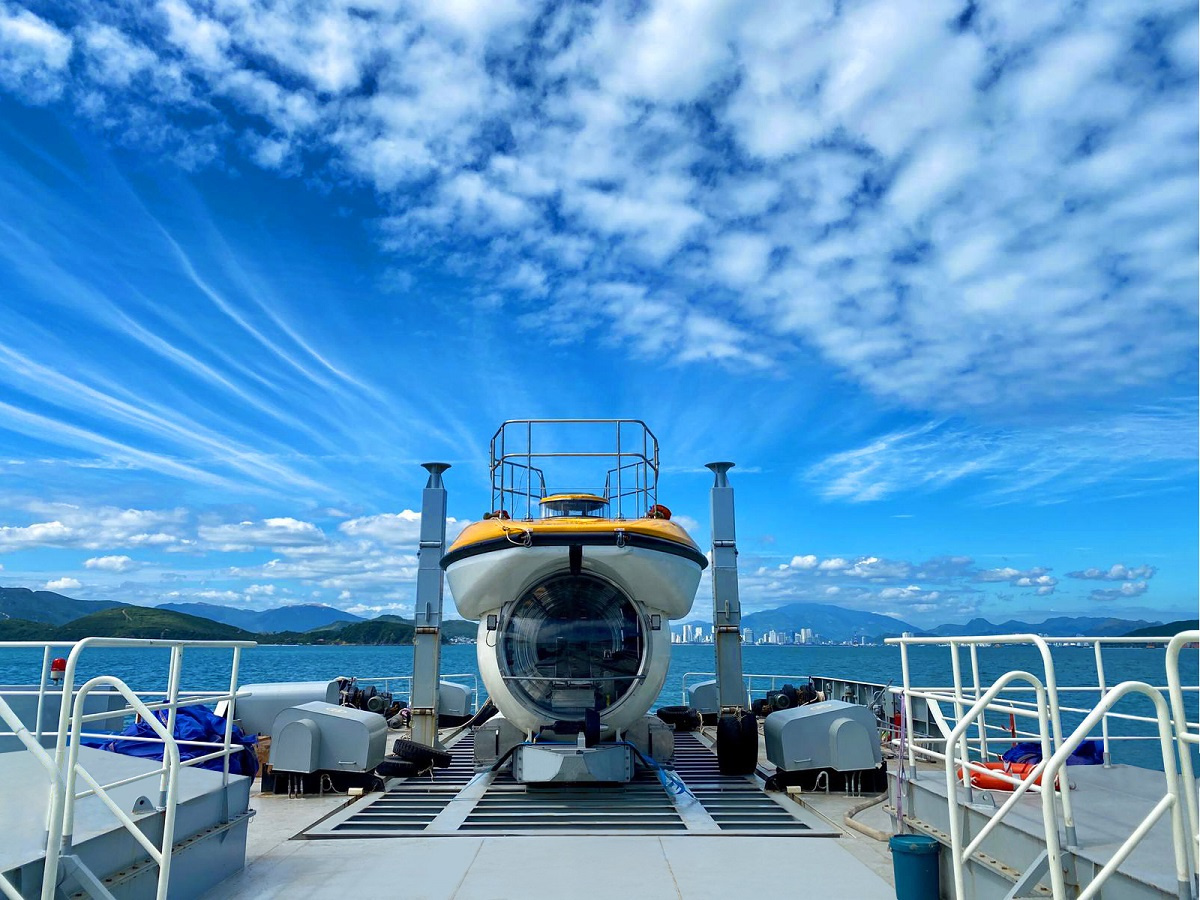 submarine-nha-trang-03