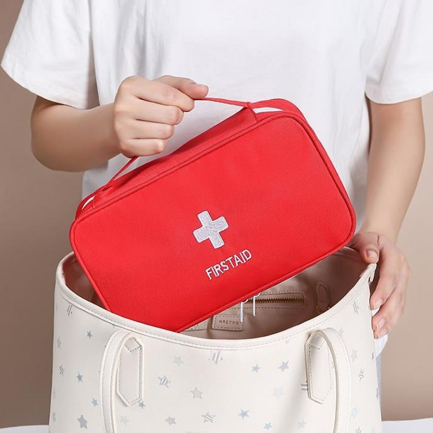 Trang bị túi y tế khi đi du lịch