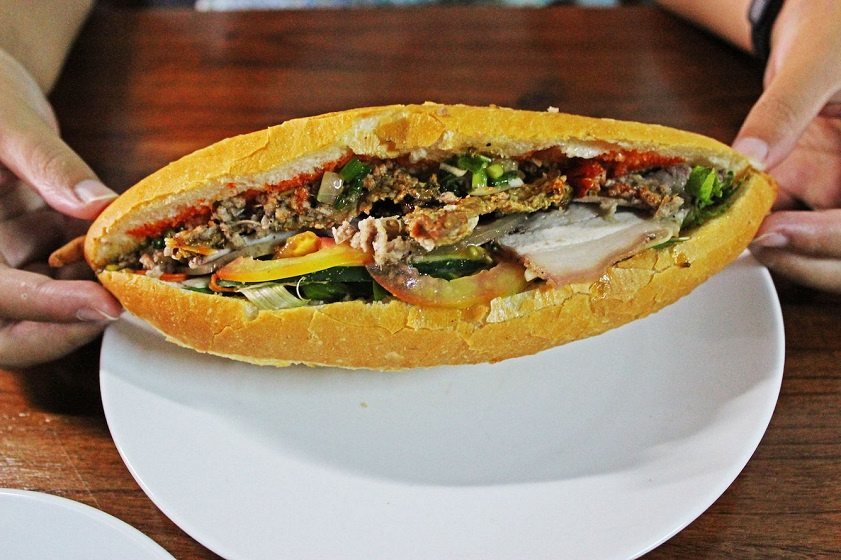 Bánh mì Madam Khánh