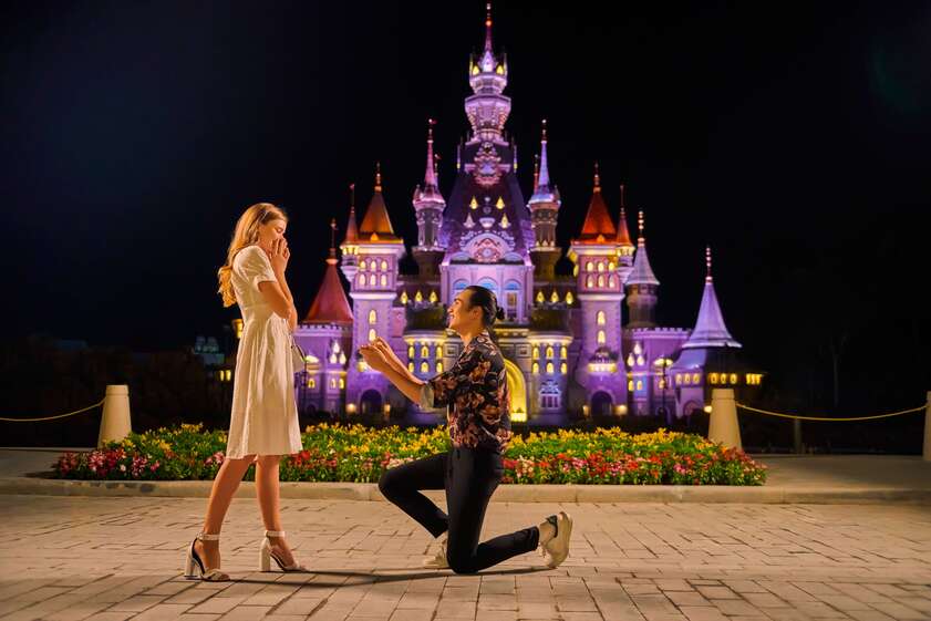 Lời chúc Valentine cho bạn gái Với những background siêu lãng mạn, ấn tượng và độc đáo, VinWonders hứa hẹn sẽ mang đến những kỉ niệm khó phai cho các cặp đôi vào ngày lễ tình nhân