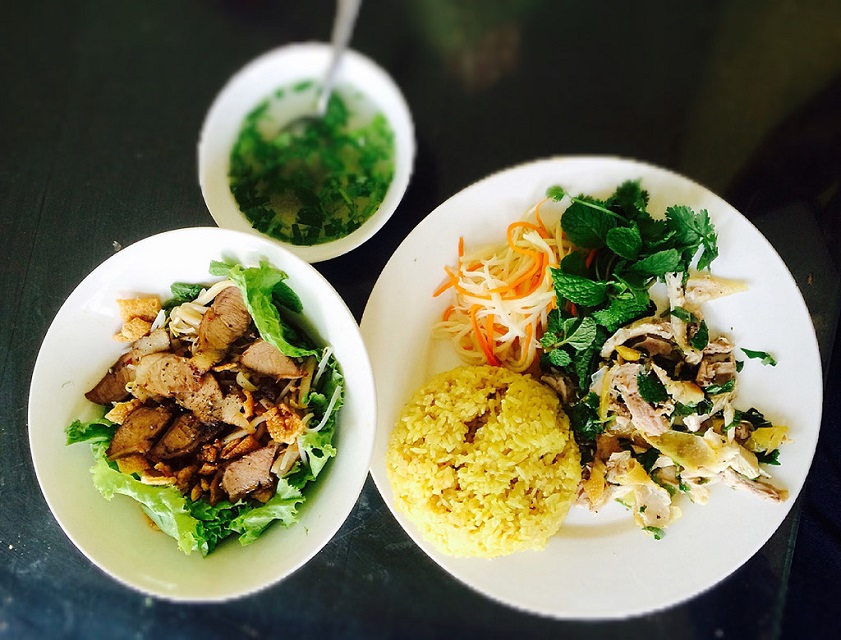 Quán cơm gà ngon nổi tiếng ở Đà Nẵng