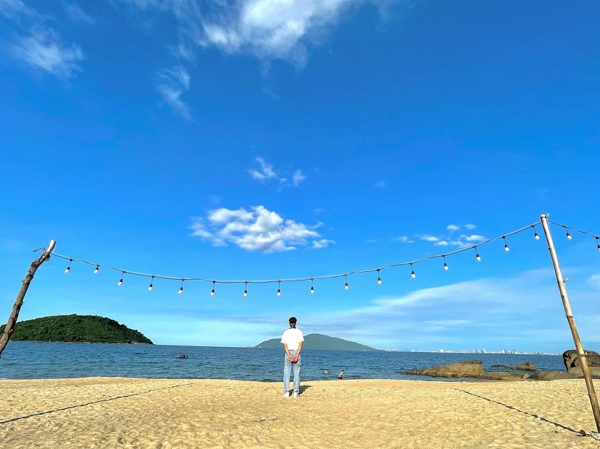 Thử sức với các trò chơi trên biển tại làng Vân Đà Nẵng