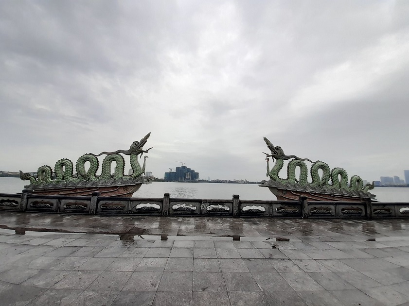 Hai con rồng ở hồ Tây ở đâu? Lưu ngay địa chỉ check in cực hot Hai con rồng ở hồ Tây ở đâu? Lưu ngay địa chỉ check in cực hot