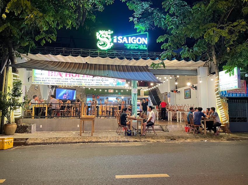 Quán bia hơi Hà Nội A Chính 