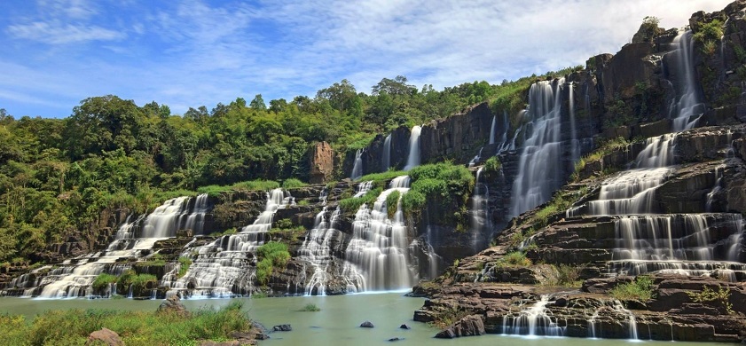 April is a wonderful time to enjoy the city's natural landscapes