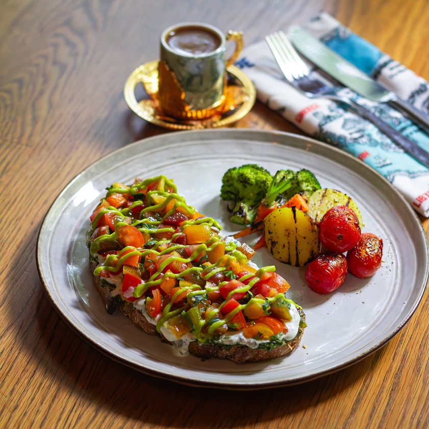 Breakfast in Saigon Savor a fulfilling breakfast at Au Parc before exploring the city’s historical sites