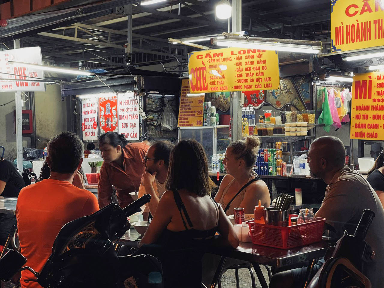 Chợ đêm Tân Định