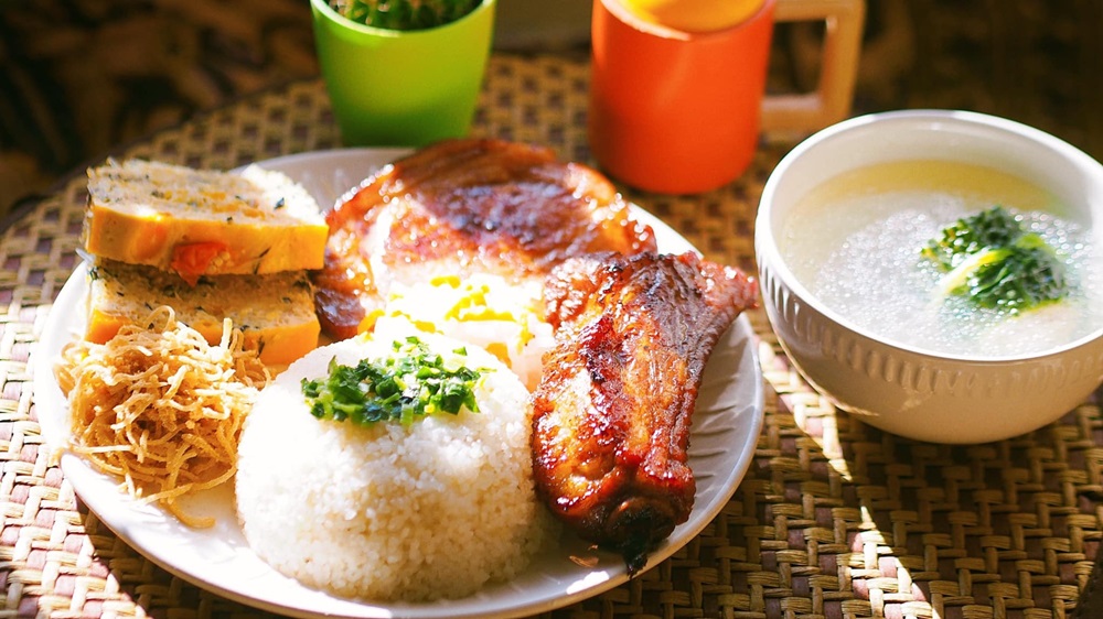 Cơm tấm sườn bì chả Sài Gòn