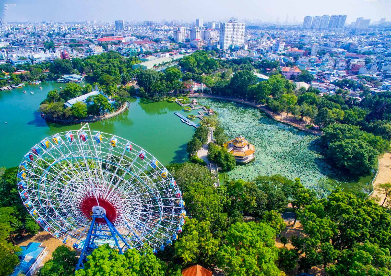 Công viên văn hóa Đầm Sen