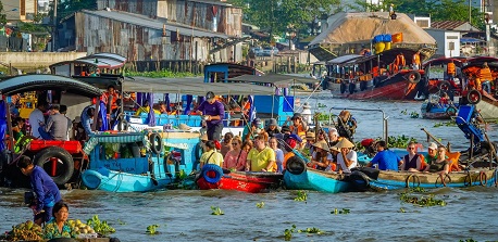 Floating markets in Can Tho: Tips for a self-guided tour
