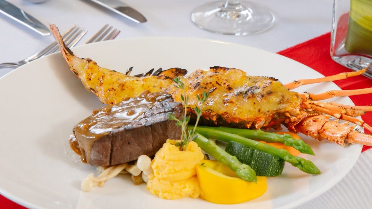 Nhà hàng Saigon Princess