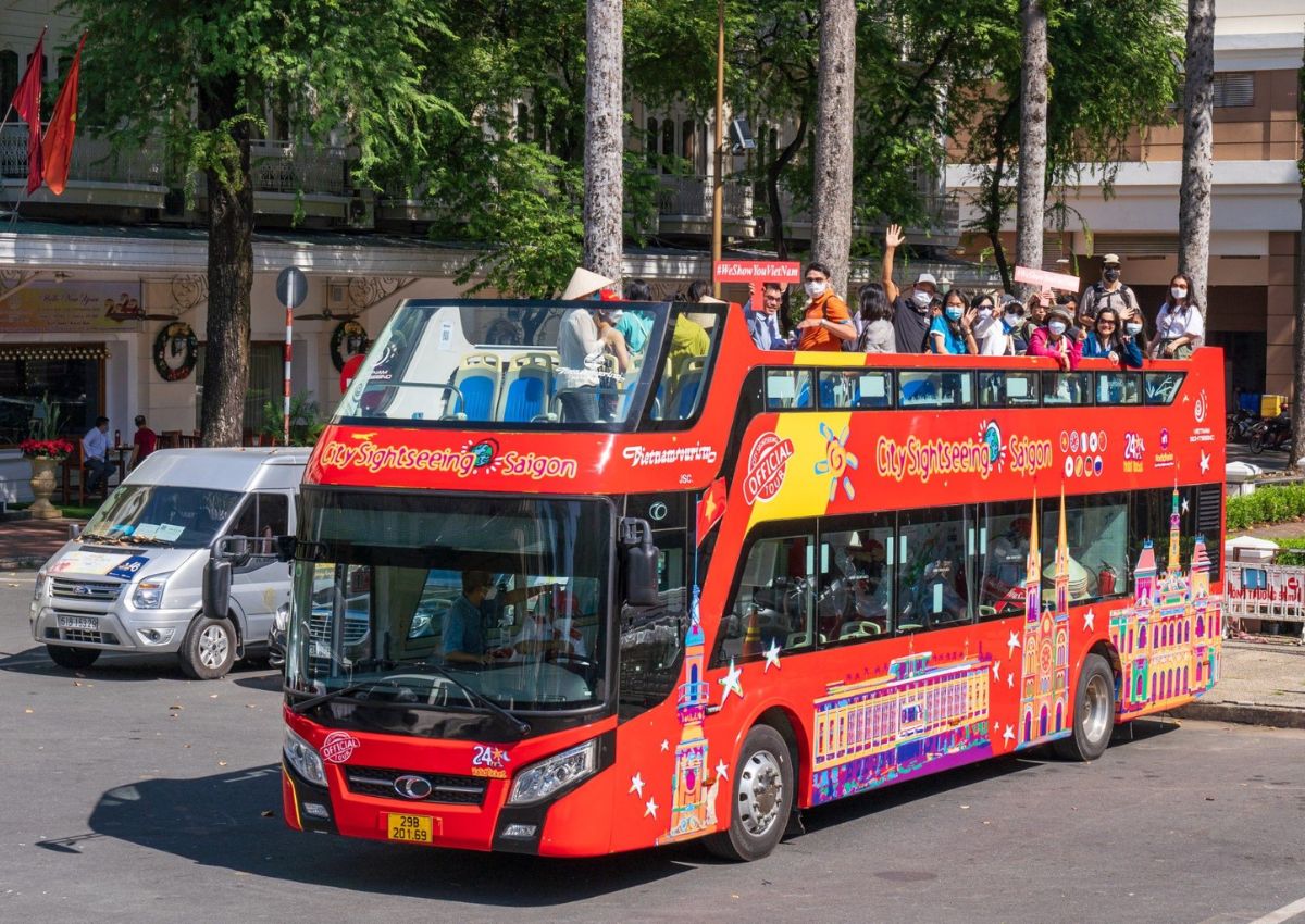 Tham quan những điểm nổi tiếng khi đi xe bus 2 tầng