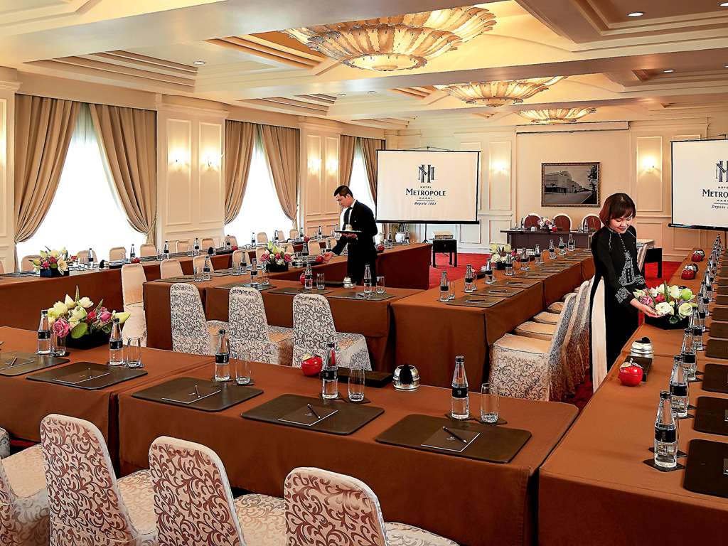 A well-equipped meeting room in Hanoi ensures a productive event
