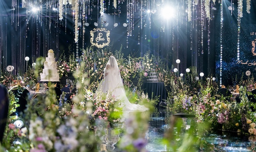 Hanoi weddings Almaz Convention Center, a premier wedding venue in Hanoi