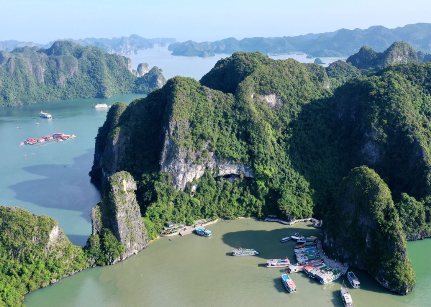 Bo Hon Island is one of the largest islands in Ha Long
