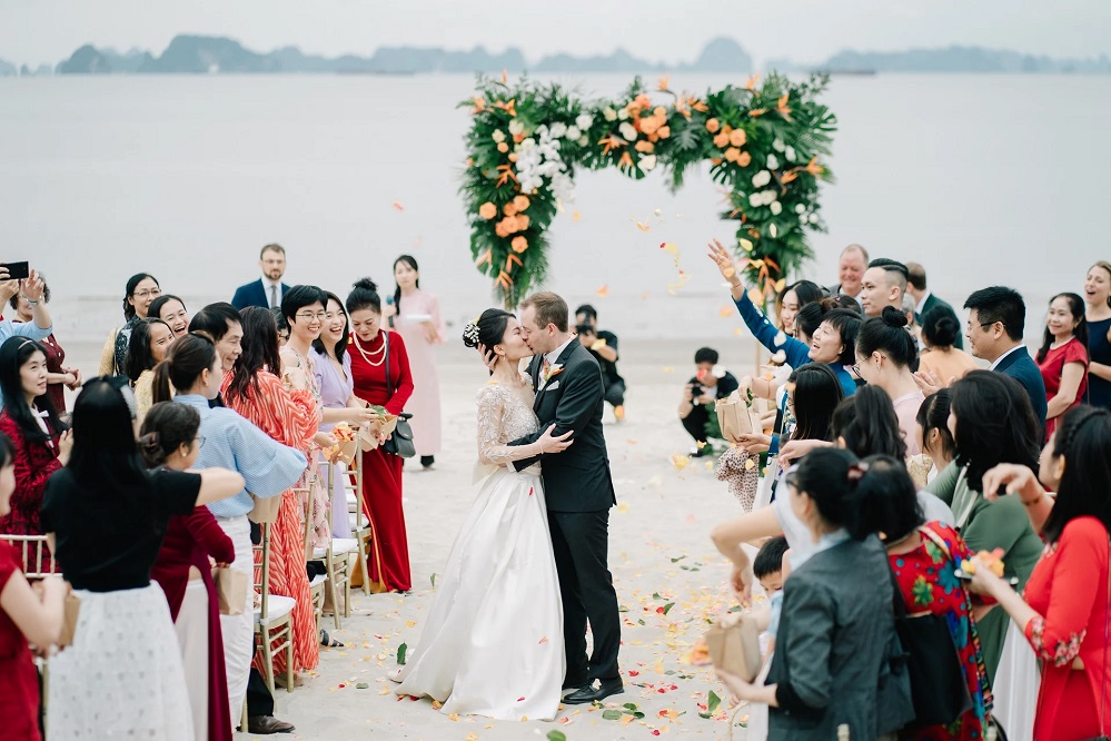 Luxury wedding packages of Vinpearl