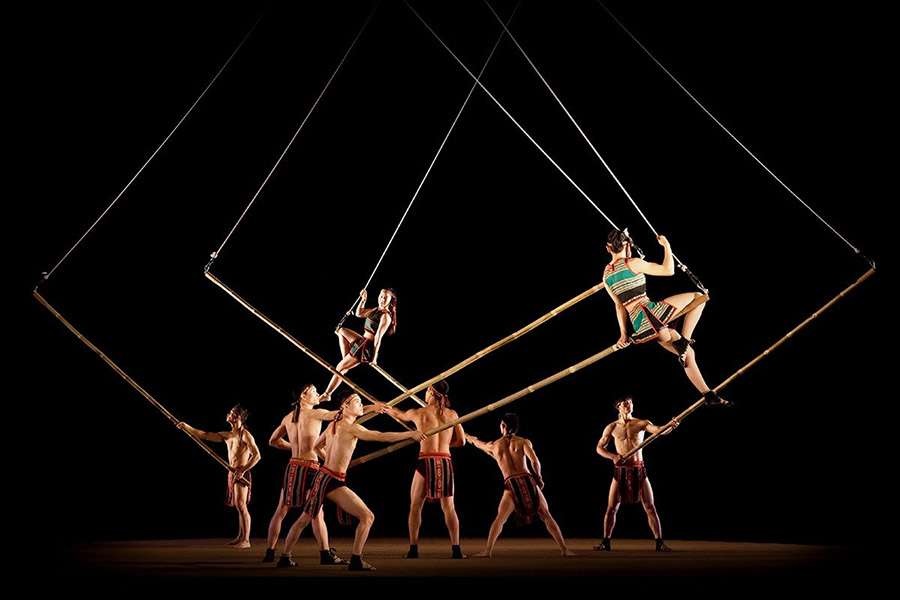 things to do in Hoi An Vietnam Teh Dar bamboo circus show in Hoi An