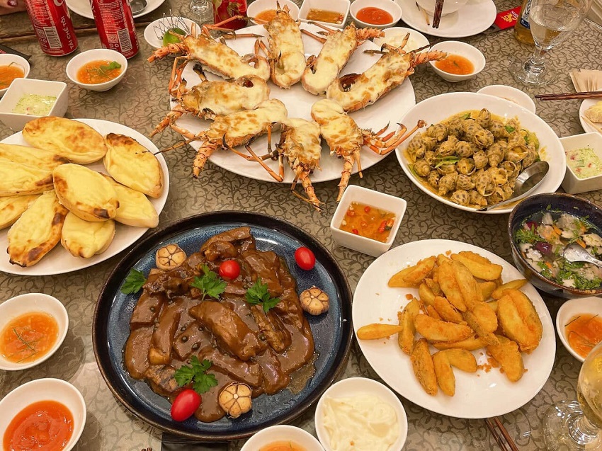 Cai Chien Island The seafood on Cai Chien Island promises a true taste of Vietnam’s coast