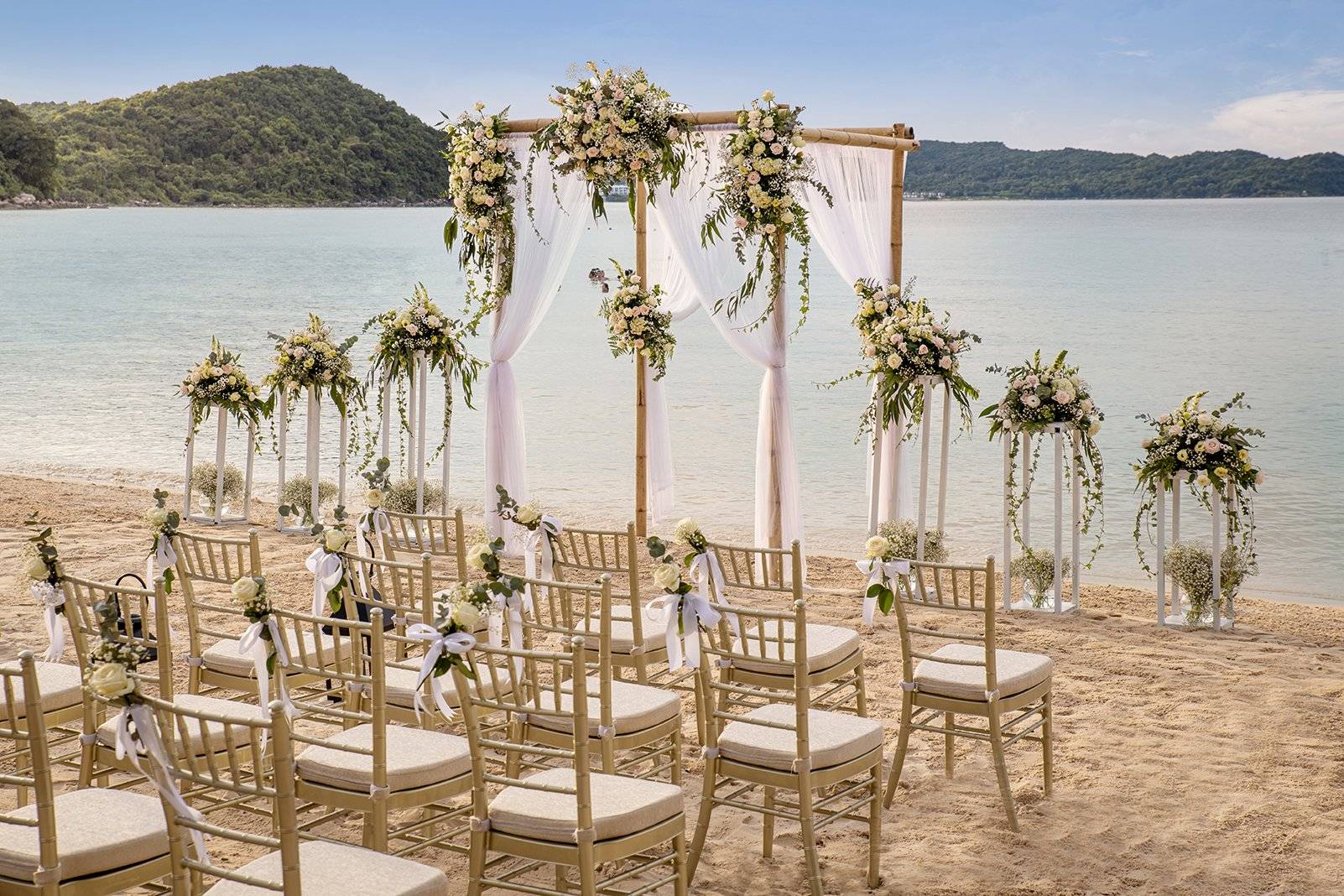 The untouched beauty of Bai Khem Beach