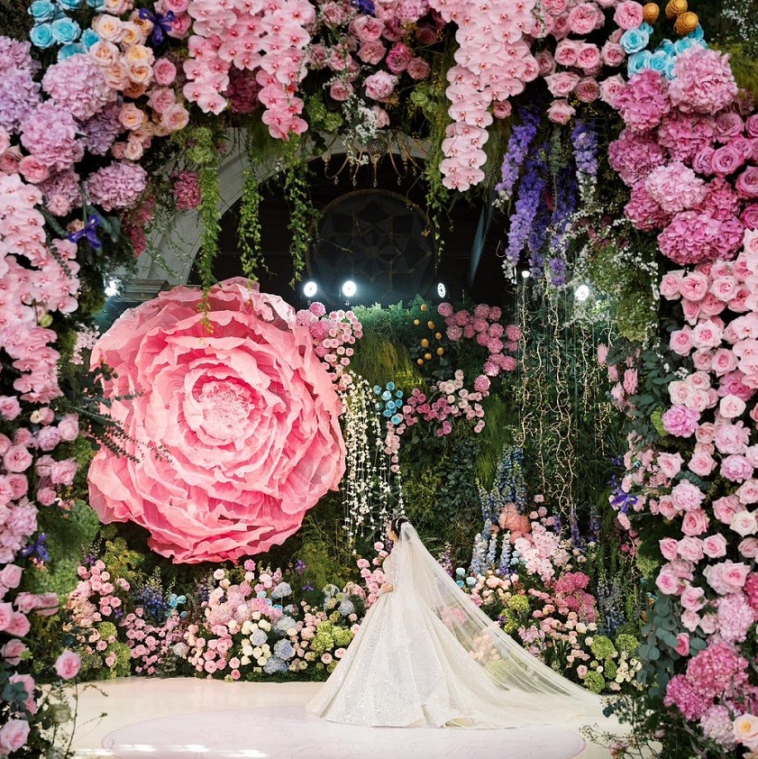 Themed wedding packages