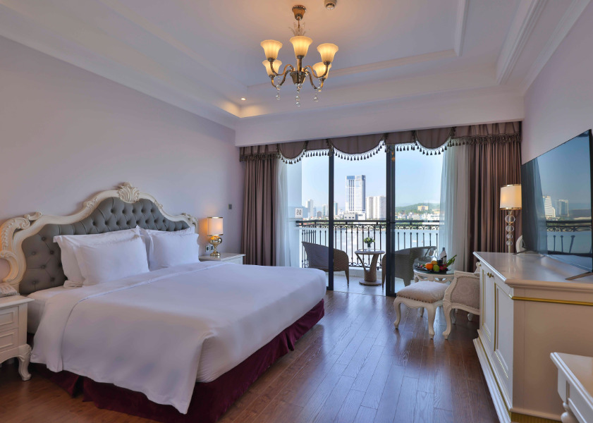 Vinpearl Resort & Spa Ha Long provides the ultimate relaxation