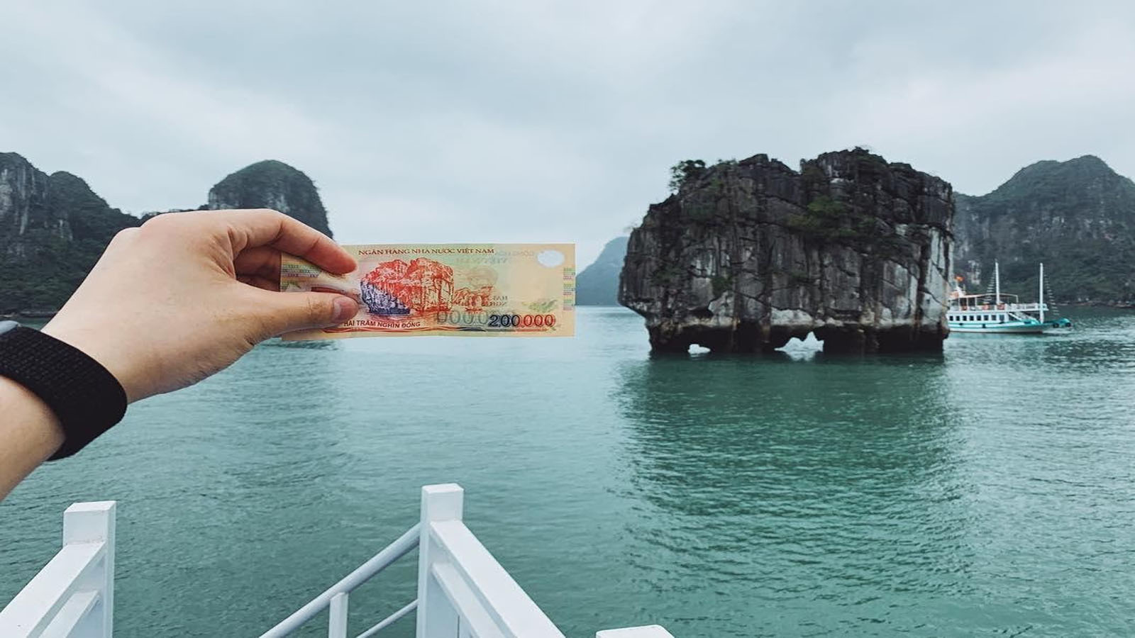 Check in hòn Đỉnh Hương