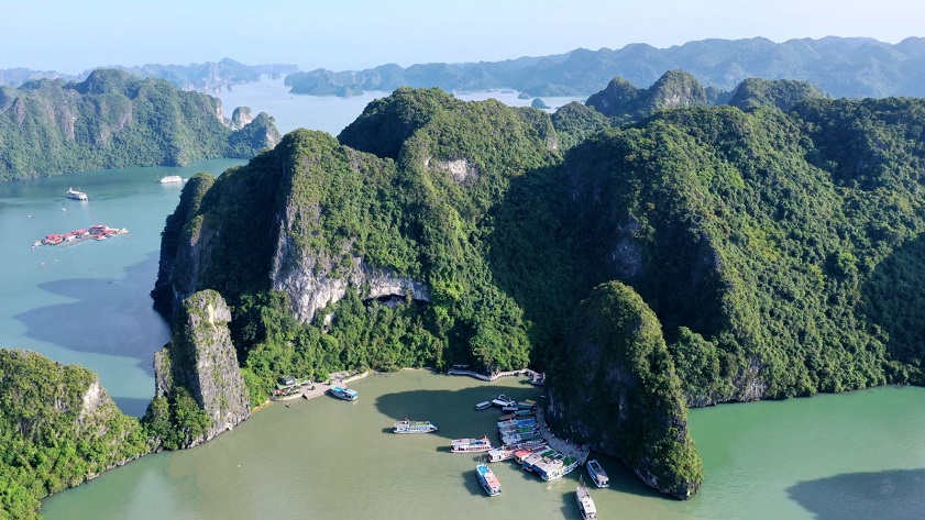 Đảo Bồ Hòn Hạ Long