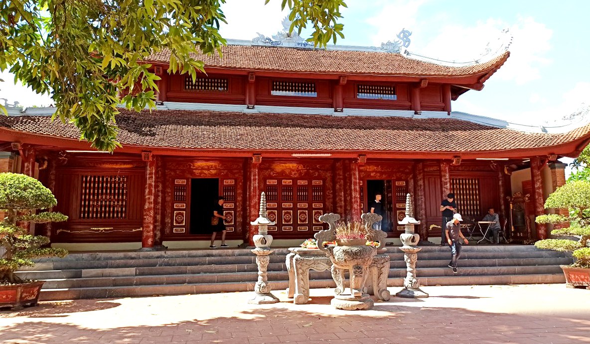 Đền Xã Tắc Móng Cái