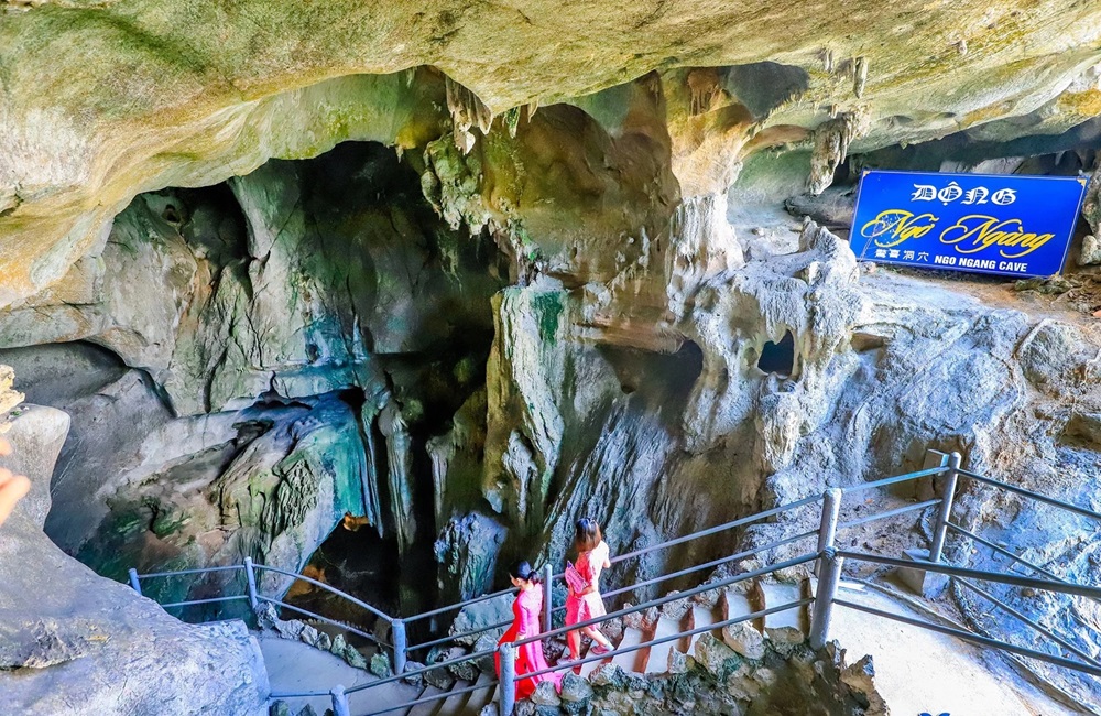 Động Ngỡ Ngàng