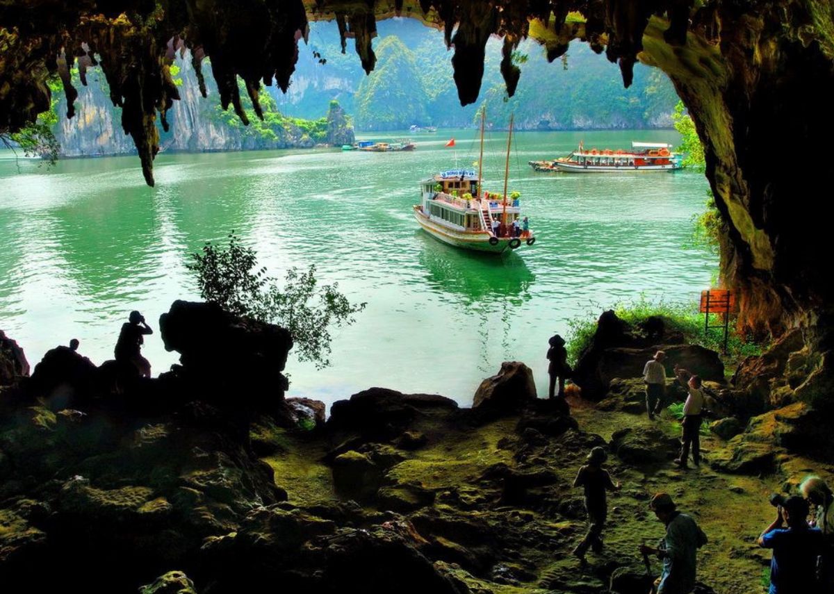 Hang Bồ Nâu ở Hạ Long