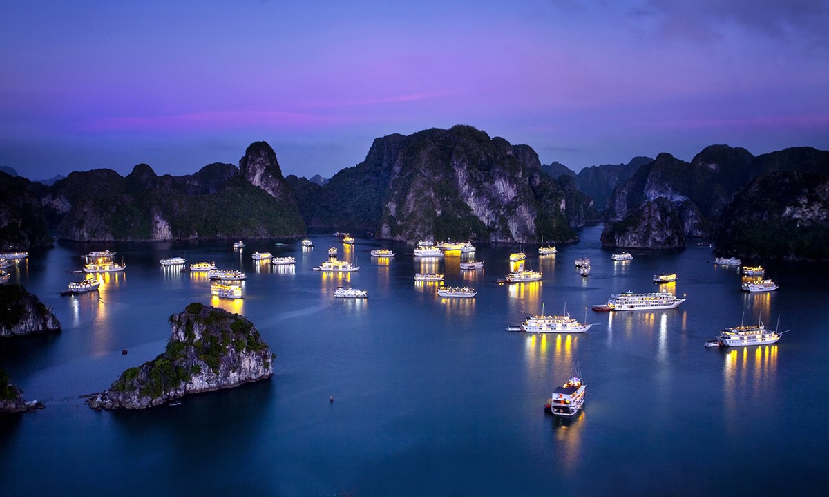 Bãi Cháy Về Đêm Có Gì Chơi? Top 9 Trải Nghiệm Đêm Đáng Nhớ Ở Quảng Ninh