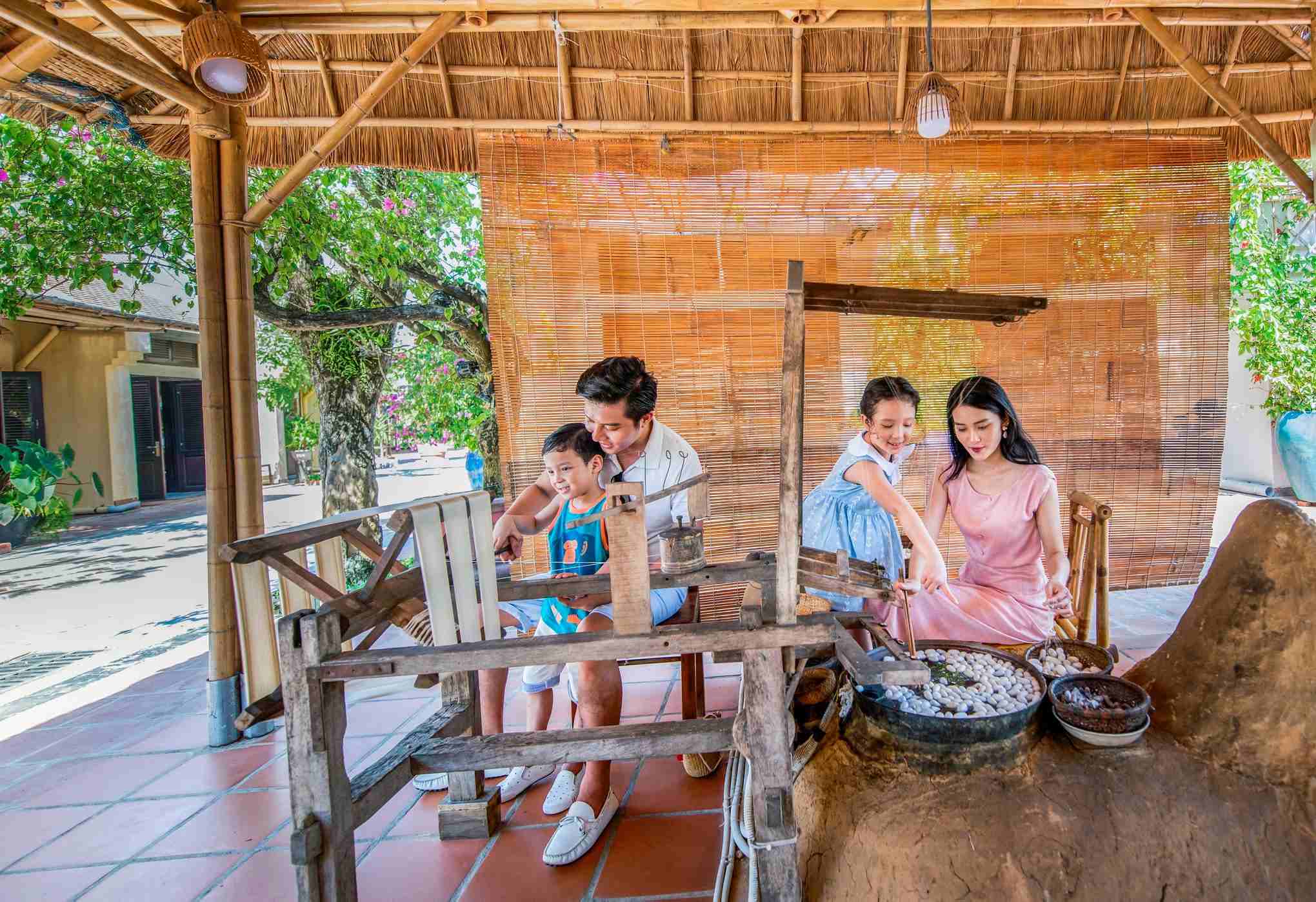 Làng nghề VinWonders Nam Hội An