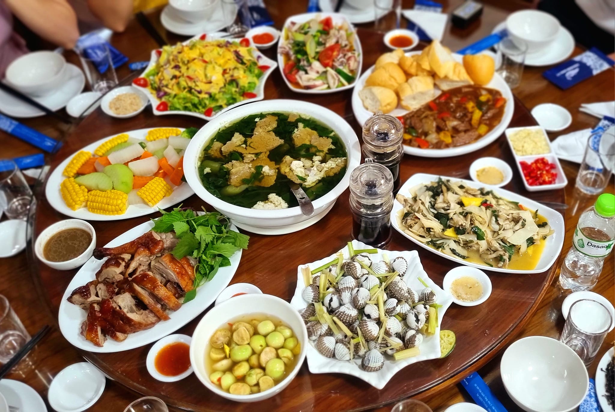 Nhà hàng Móng Cái Nhà hàng Móng Cái