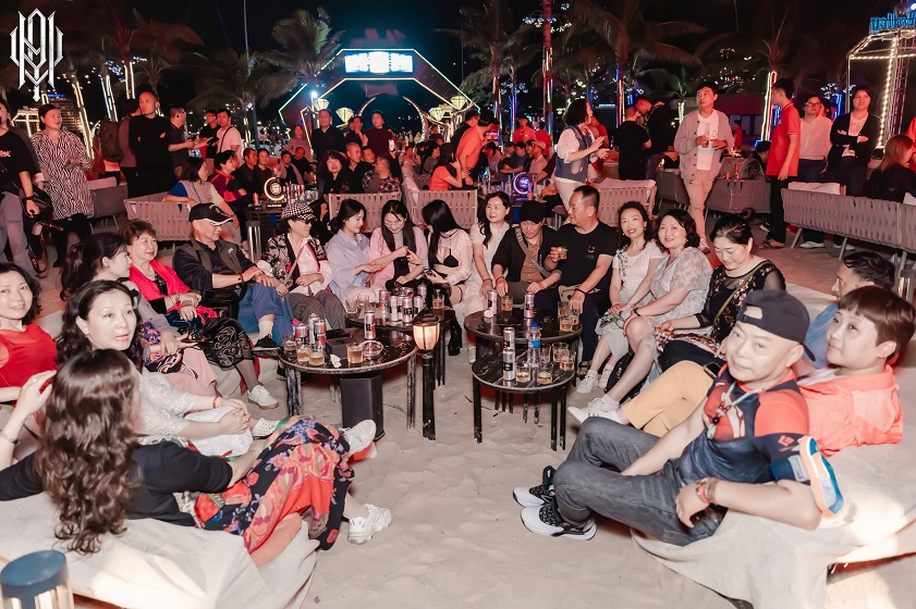 Quẩy cực vui tại Valley Beach Club Hạ Long